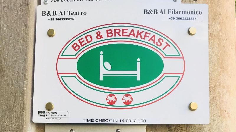 Hotel Al Teatro Werona Zewnętrze zdjęcie